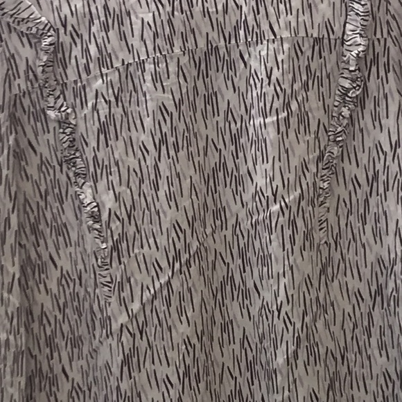 Loft brand Ladies Blouse - Picture 2 of 9